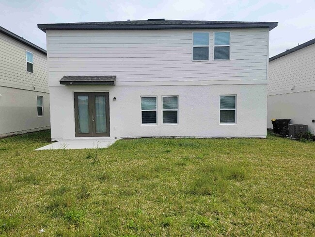 Photo - 2058 Derwent Dr