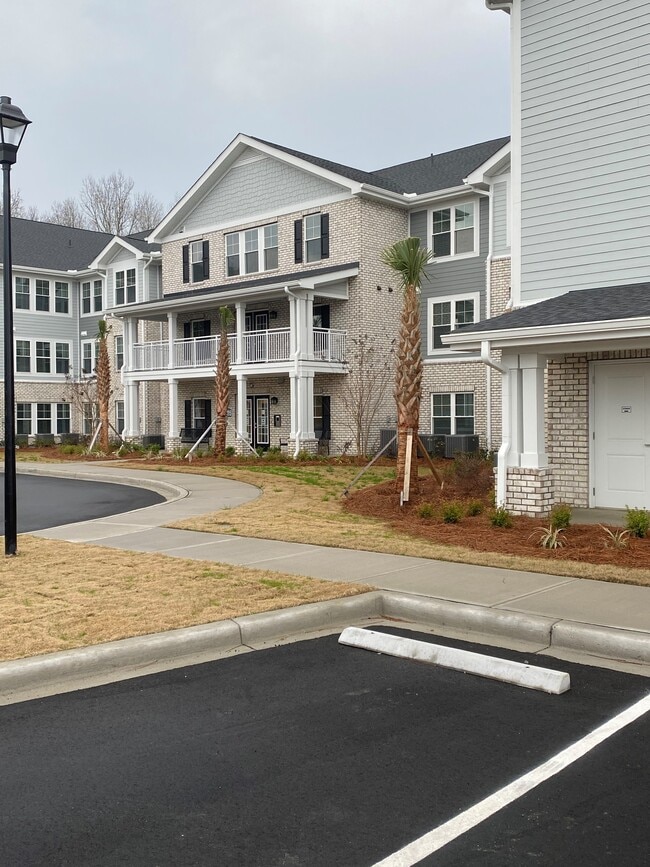 Villas at Winyah Bay Senior Living Apartments For Rent in