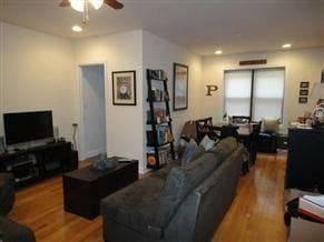 Building Photo - 1907 W Wilson Ave Unit 3B