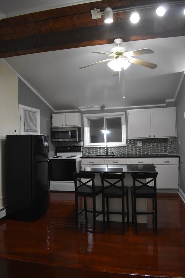 Photo - 129 Bradstreet Ave Unit 3