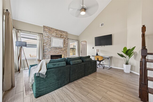 Photo - 6635 Queensclub Dr