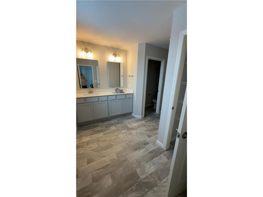 Photo - 4829 Airlake Dr