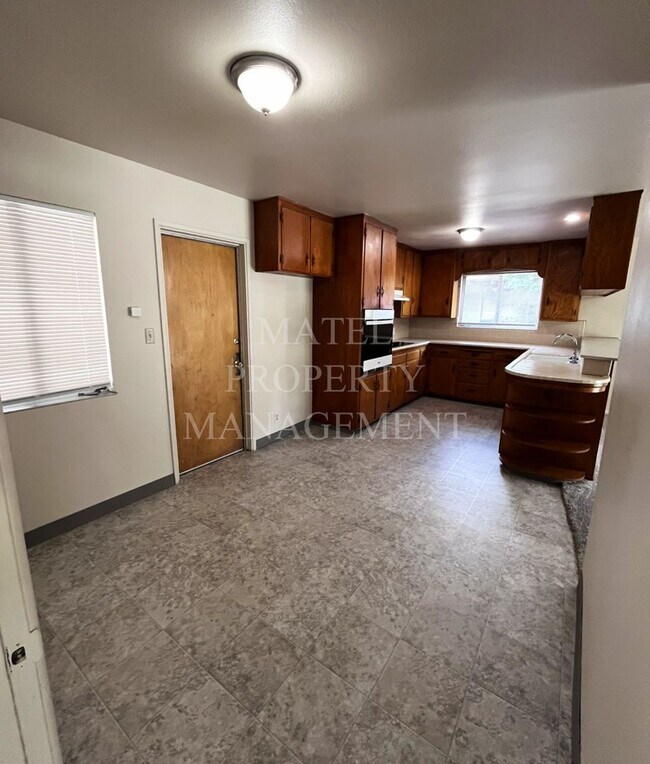 Photo - No Deposit