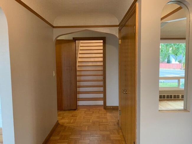 Photo - O1100-1106 Unit 1100