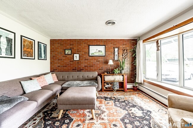 15 Roarke Rd