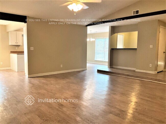 Photo - 3919 Cripple Creek Dr