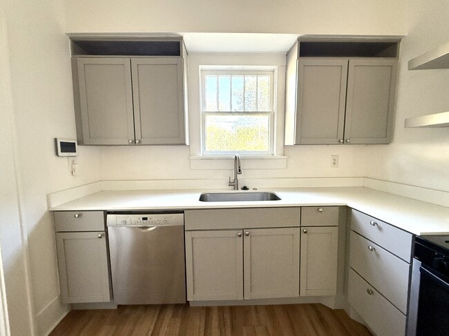 Photo - 316 K St SW