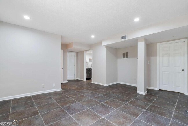 Photo - 1447 Southland Vista Ct NE