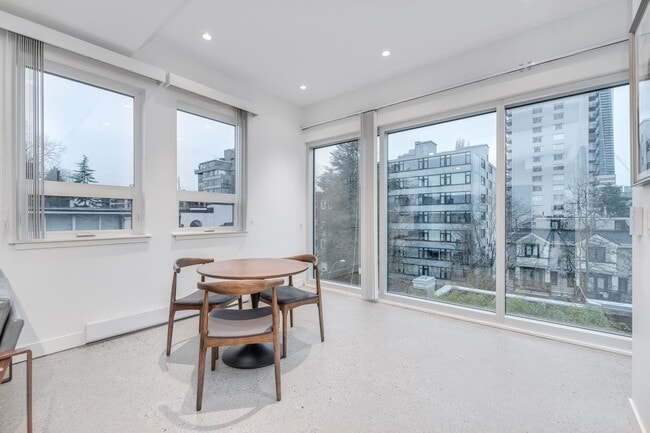 Photo - 1170 Barclay St Unit 405