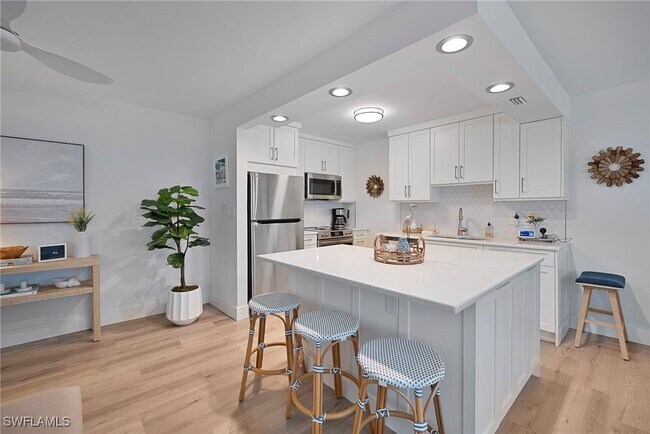 Photo - 1950 Gulf Shore Blvd N Unit 101