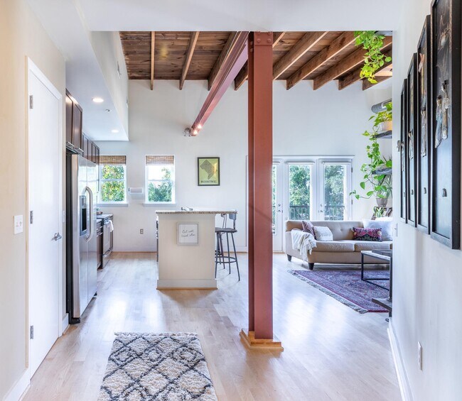 Photo - 2201 2nd St NW