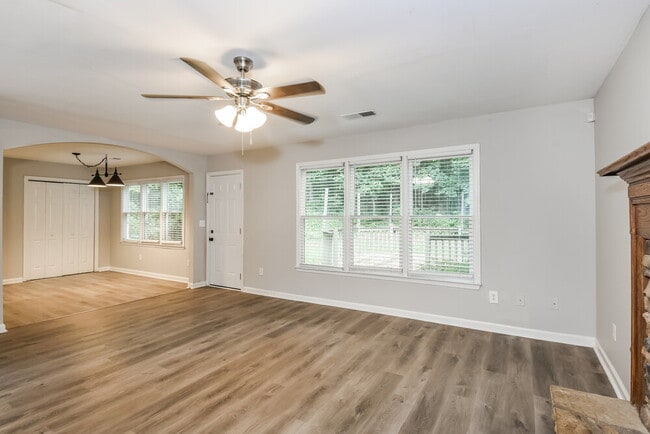 Photo - 38 Wesley Dr