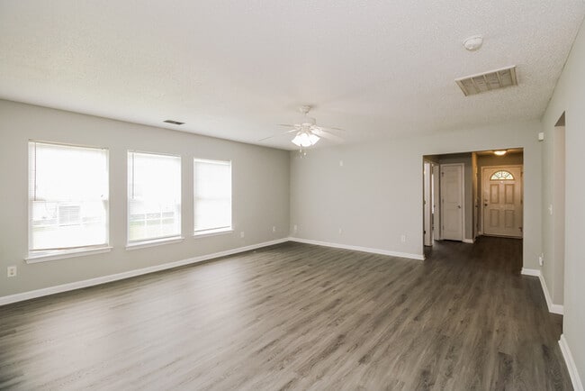 Photo - 362 Summer Bend Rd