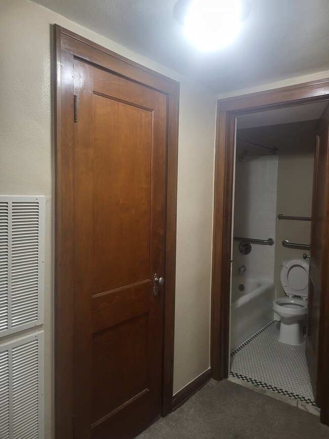 Photo - 3958 N 22nd St Unit 201