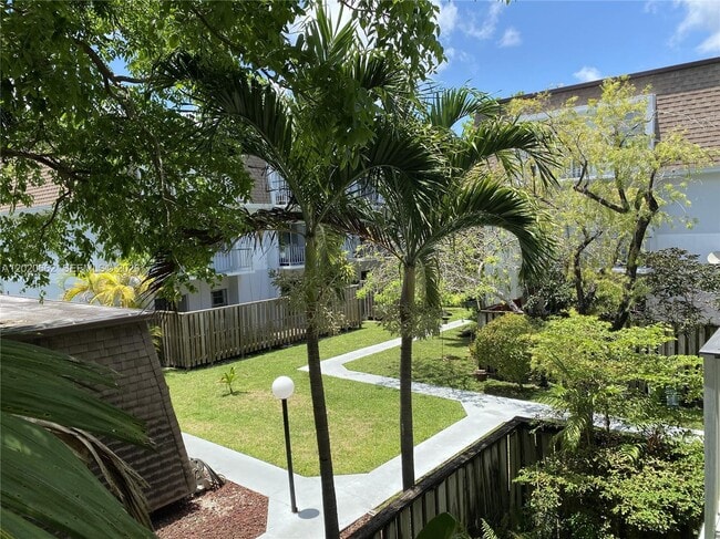 Photo - 9611 SW 77th Ave Unidad 206A