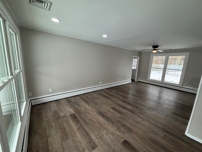 Photo - 1001 Rozel Ave