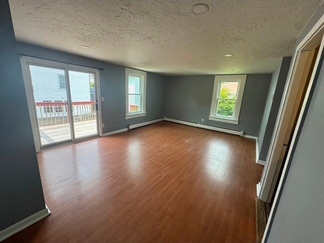 Photo - 28 Vernon Ct Unit 28