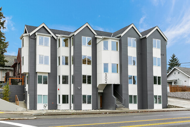 Exterior of Building - 5004 7th Ave NE Apartments Unit B