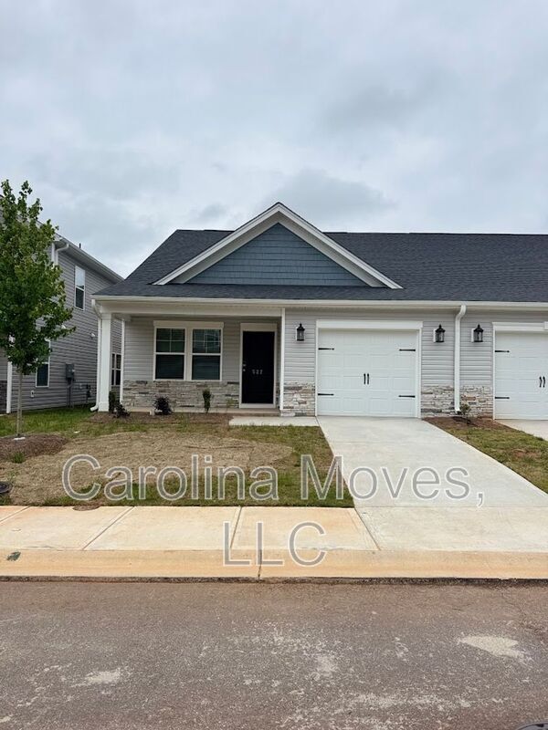 Photo - 527 Winding Meadow Lane