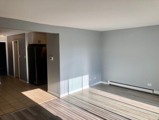 Photo - 624 W 65th St Unit 6