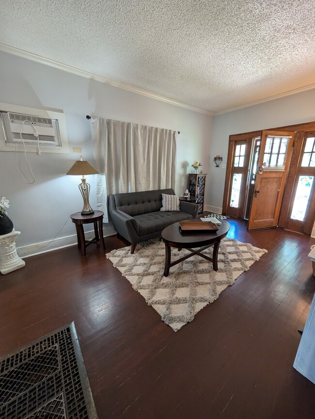 Photo - 1206 SW Plass Ave