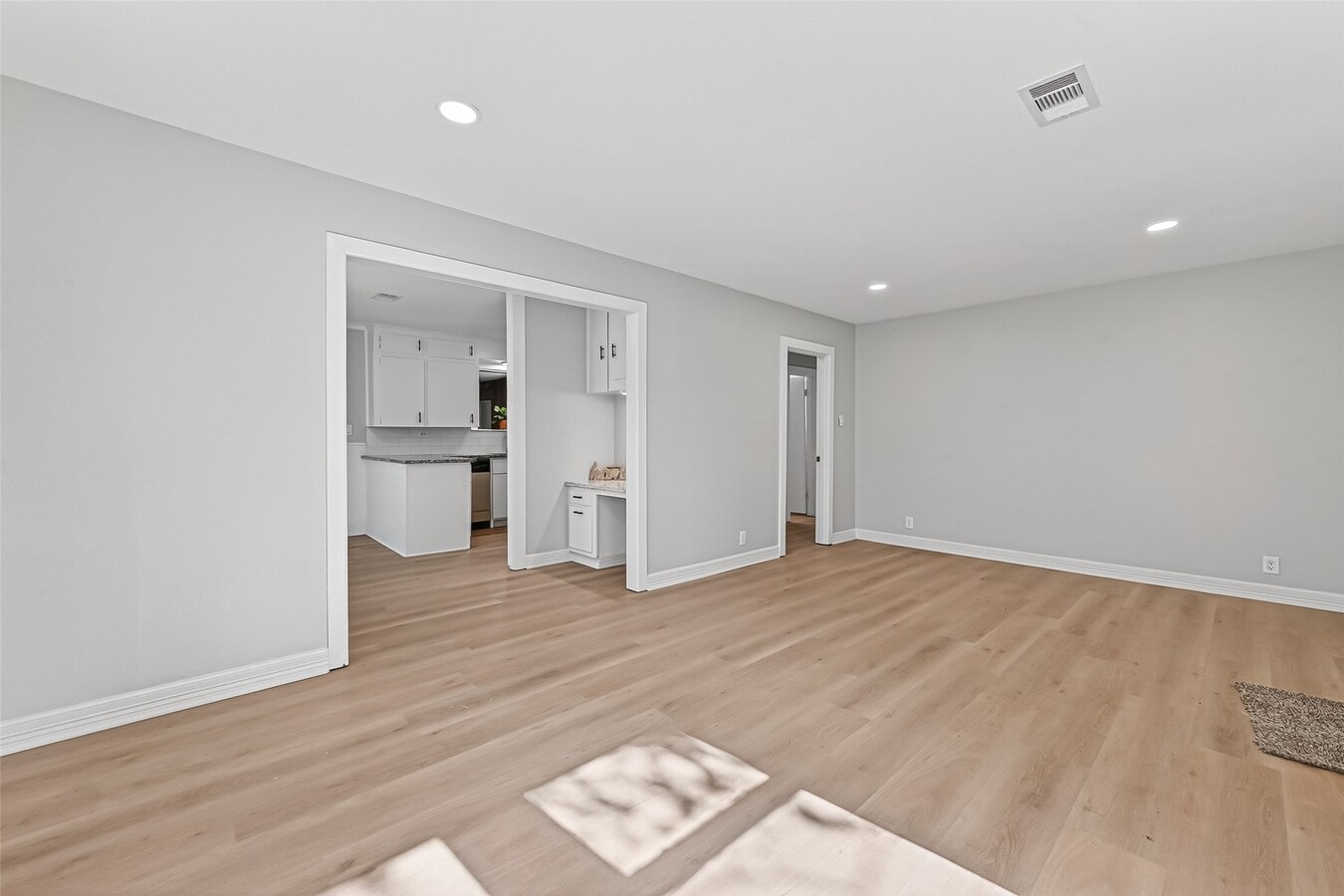 Photo - 729 Loggins Dr