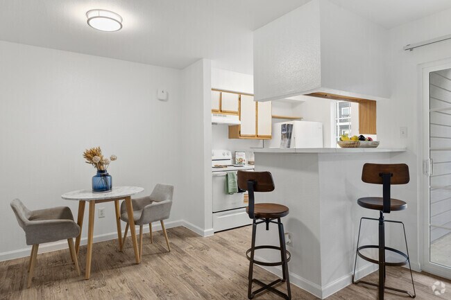 Dining - Lexington Hills