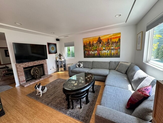 Building Photo - 525 Summer View Cir Unit Encinitas Gem