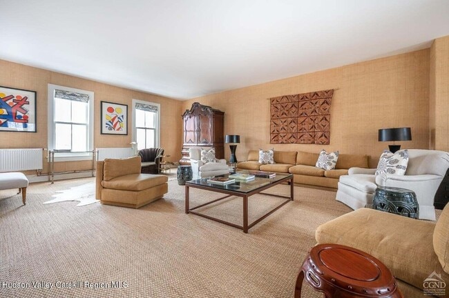 Photo - 613 Warren St