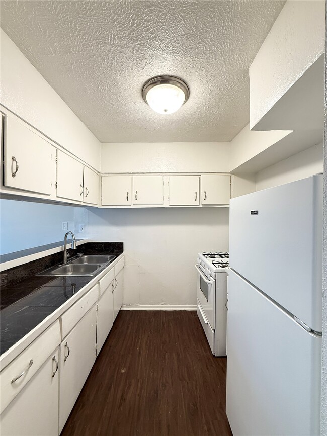 Building Photo - 3629 N MacGregor Way Unit 3