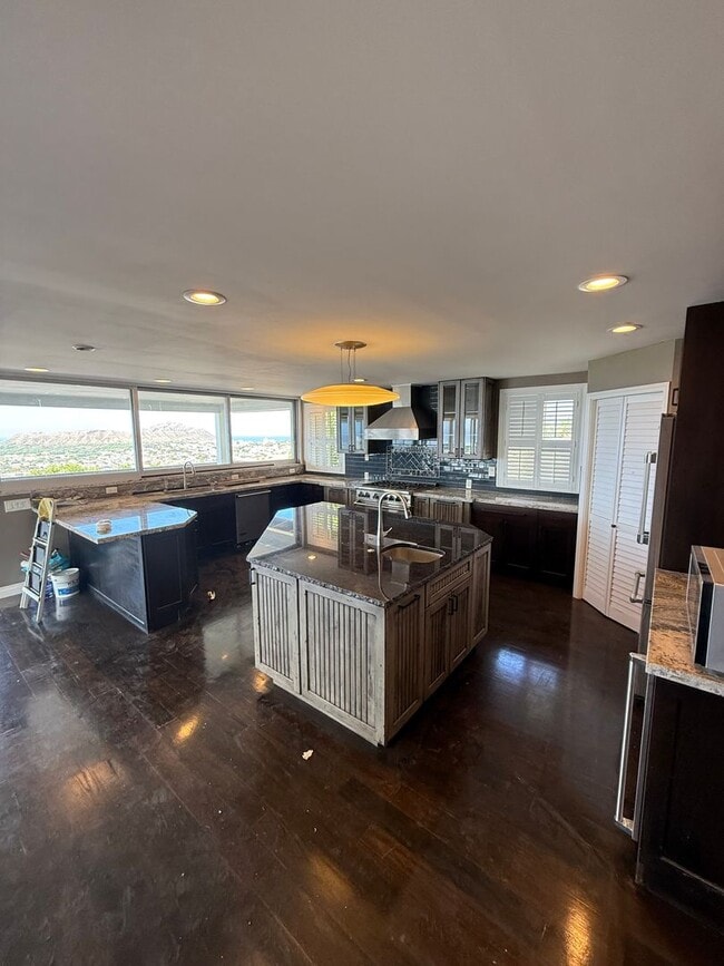 Photo - 1627 Paula Dr Unit Upstairs