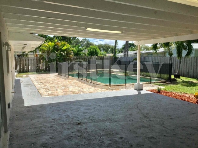 Photo - 19462 SW 87th Pl