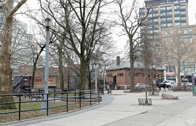 Photo - 384 E 193rd St