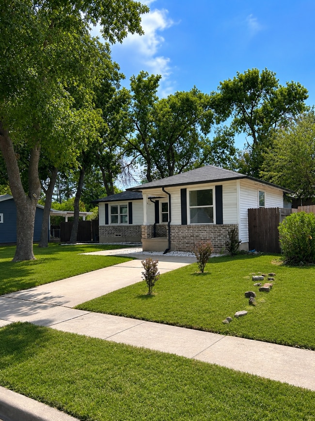 Photo - 1110 Valley Vista Dr