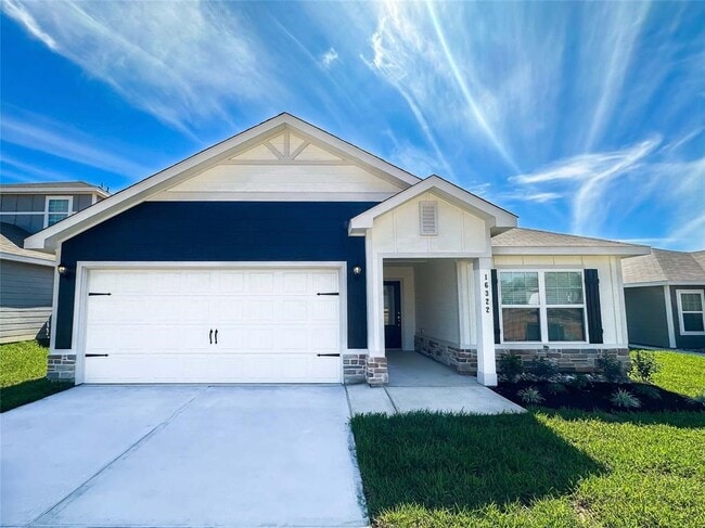 Building Photo - 16322 Sweet Grv Dr