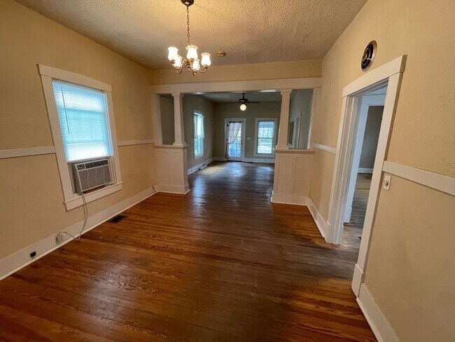 Photo - Pensacola - East Hill - 2 Bedroom, 1 Bathroom