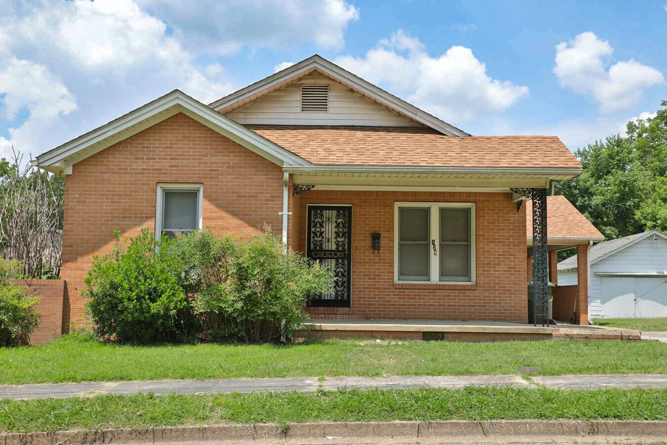 Photo - 129 Fonville St