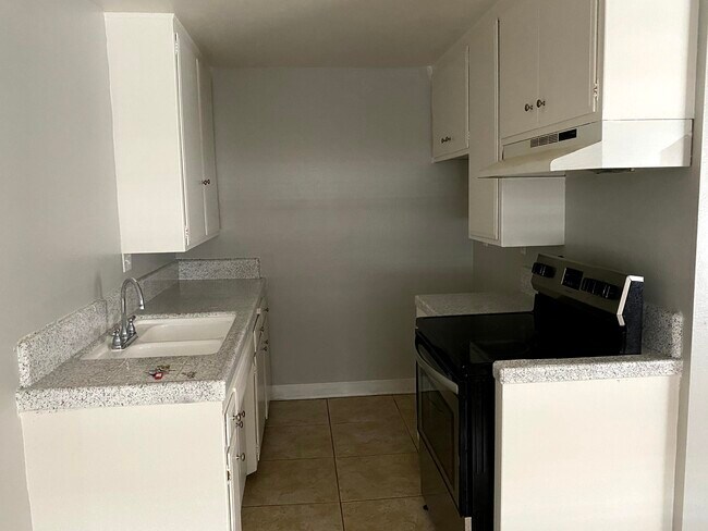 Photo - 800 Linden LLC