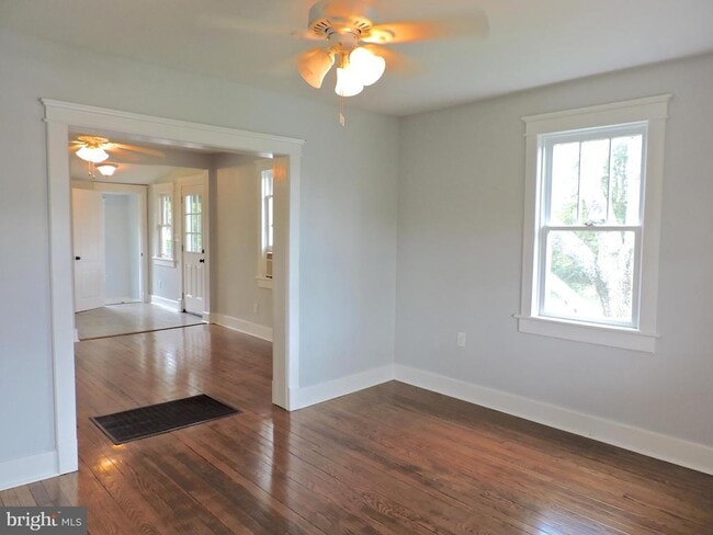 Photo - 1101 Merrimans Ln