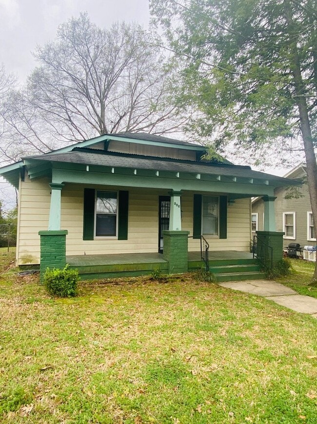 Photo - 806 E Tombigbee St House