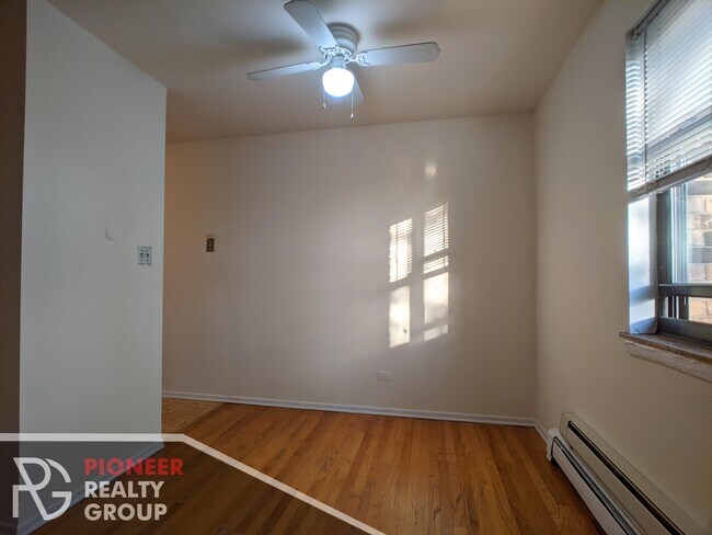 Photo - 665 W Wrightwood Ave