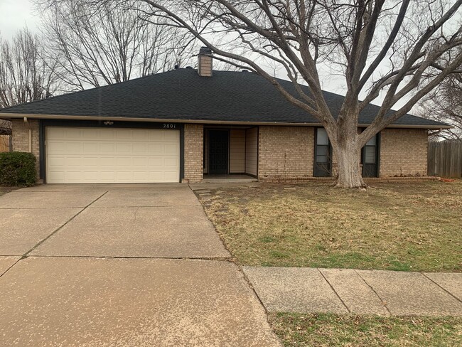 Nice Edmond 3 Bed Home - Nice Edmond 3 Bed Home