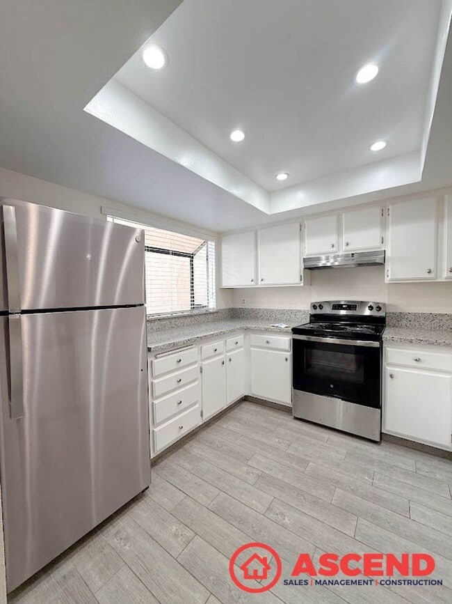 Photo - Move-In Special for Memorial Day! Deposit Gets You In — Hurry, Offer Ends 5/19