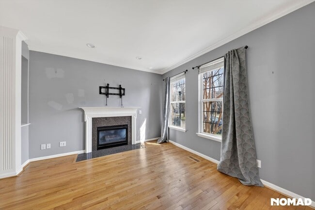 Photo - 929 Weninger Cir