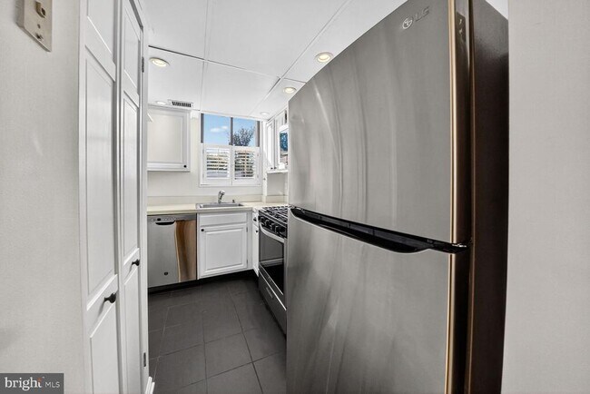 Photo - 2610 Tunlaw Rd NW Unit 301