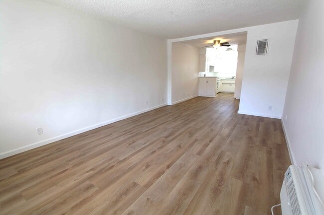 Photo - 18405 Valerio St Unit 3