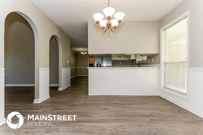 Photo - 215 Ashton Dr