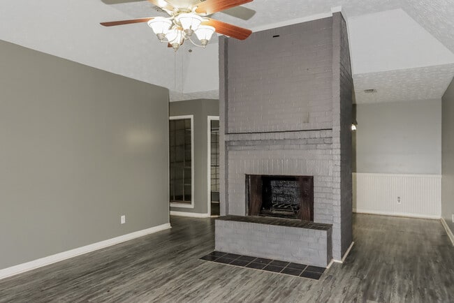 Photo - 3824 Elm Ave