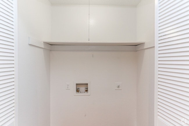 Conexión para lav./sec. - Buttercup Creek Apartments