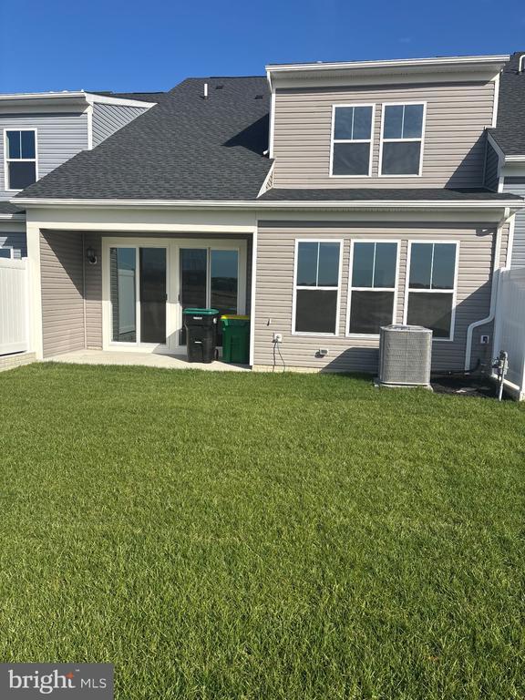 Photo - 29253 Oxford Dr